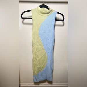 Verge girl dress size small & does have some pulls